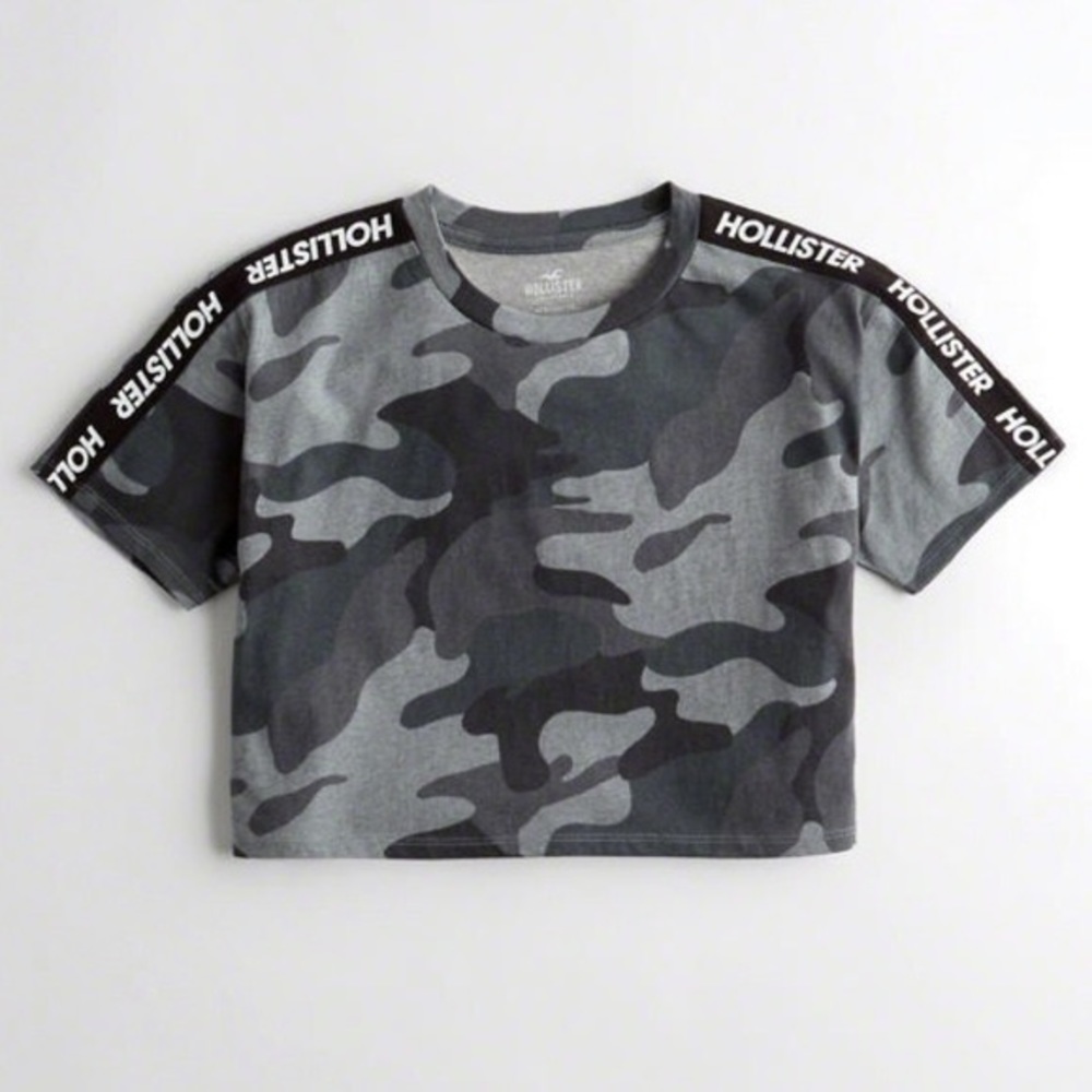 hollister camo crop tee